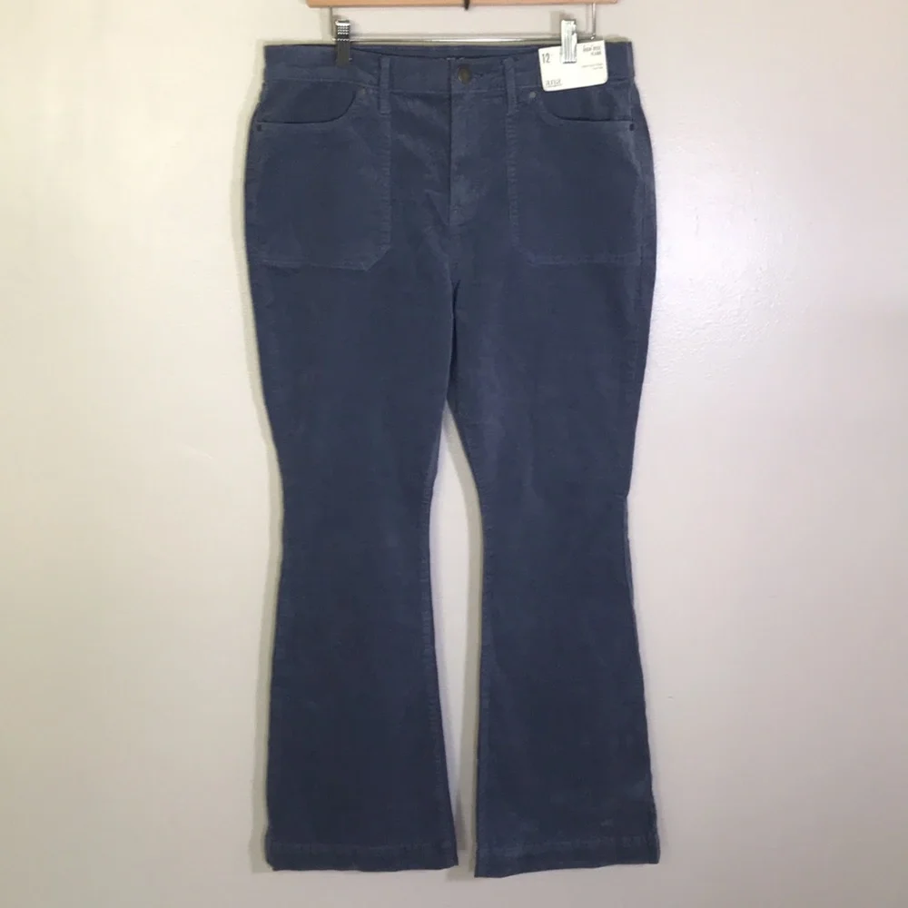 NEW a.n.a Corduroy Flare‎ Pants